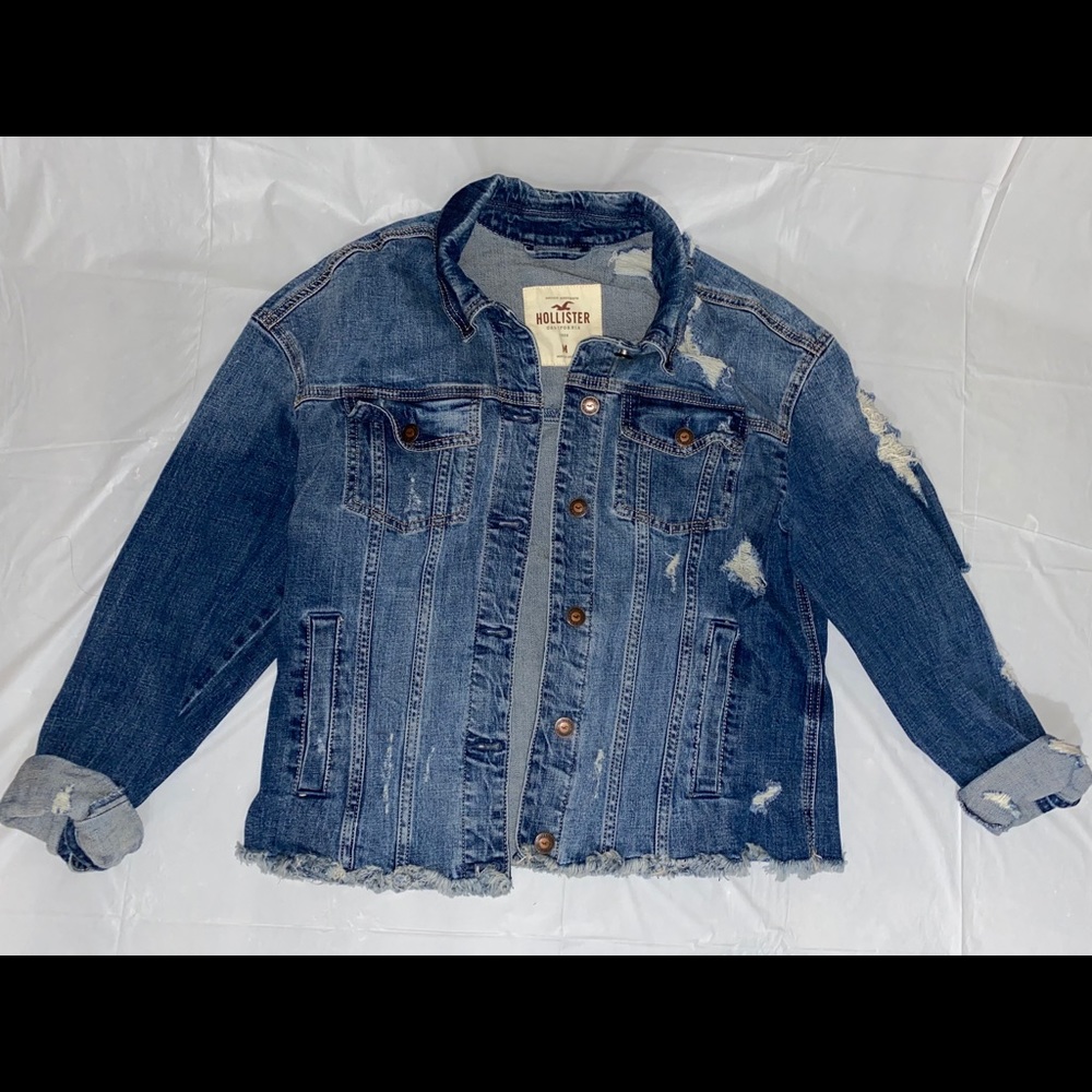 Hollister⭐️ Distressed denim/jean jacket